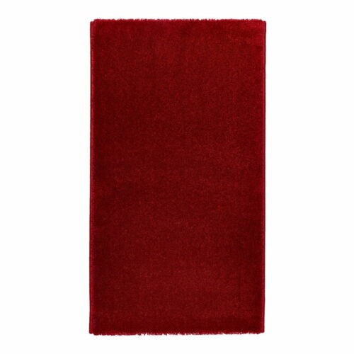 Červený koberec Universal Velur