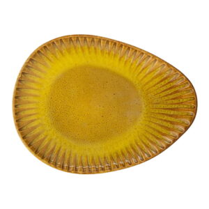Žlutý servírovací talíř Bloomingville Cala, 26,5 x 20 cm